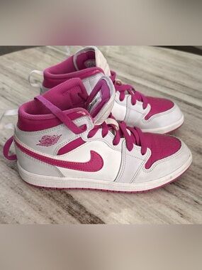 Nike Air Jordan Pink & White Mid-Top Sneakers size 3Y girls sneakers